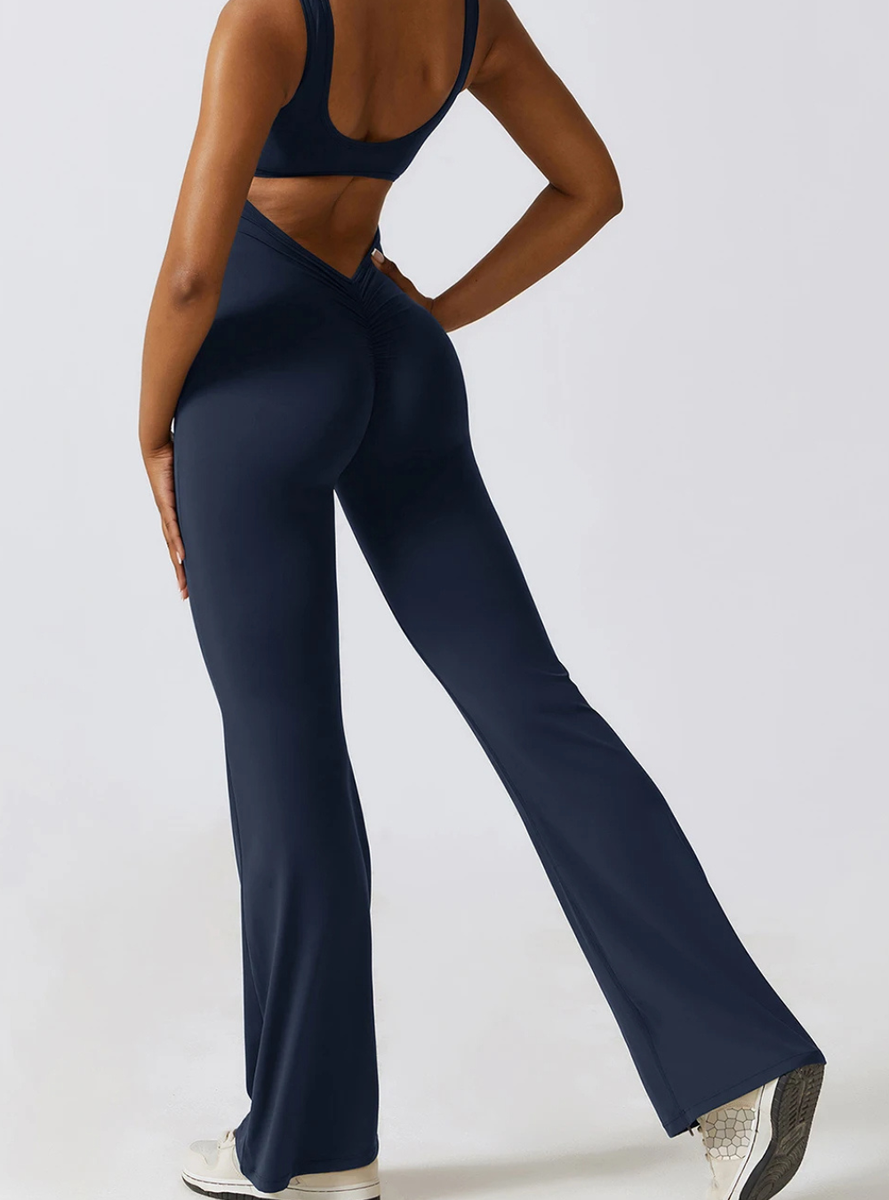 Soeraya - Jumpsuit Open Back