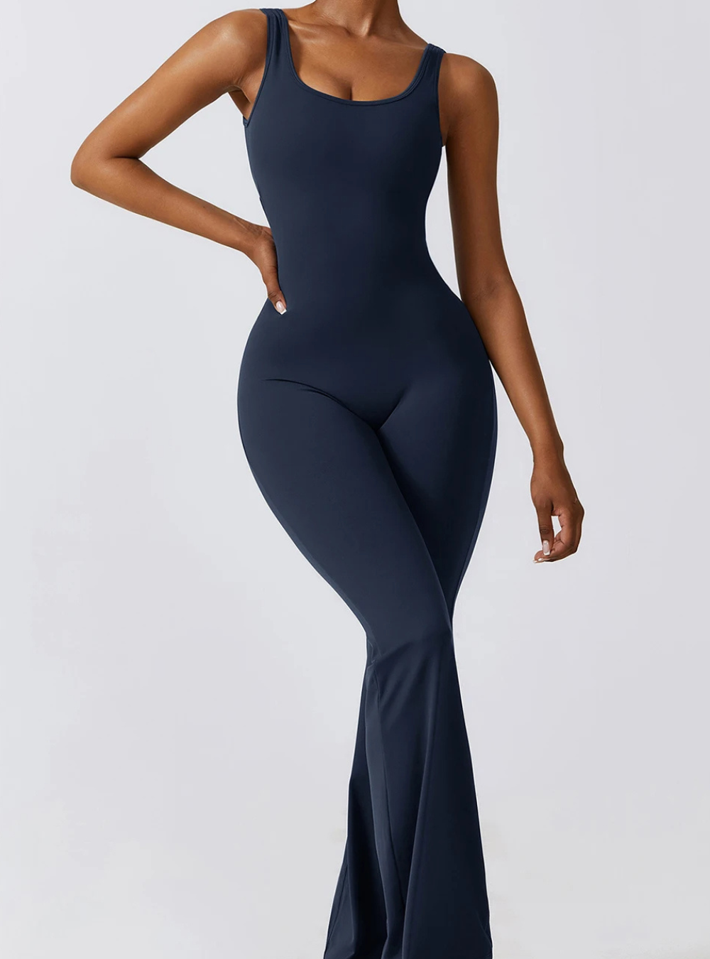 Soeraya - Jumpsuit Open Back